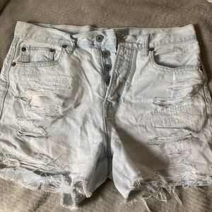 AE 90s boyfriend high rise distressed denim shorts